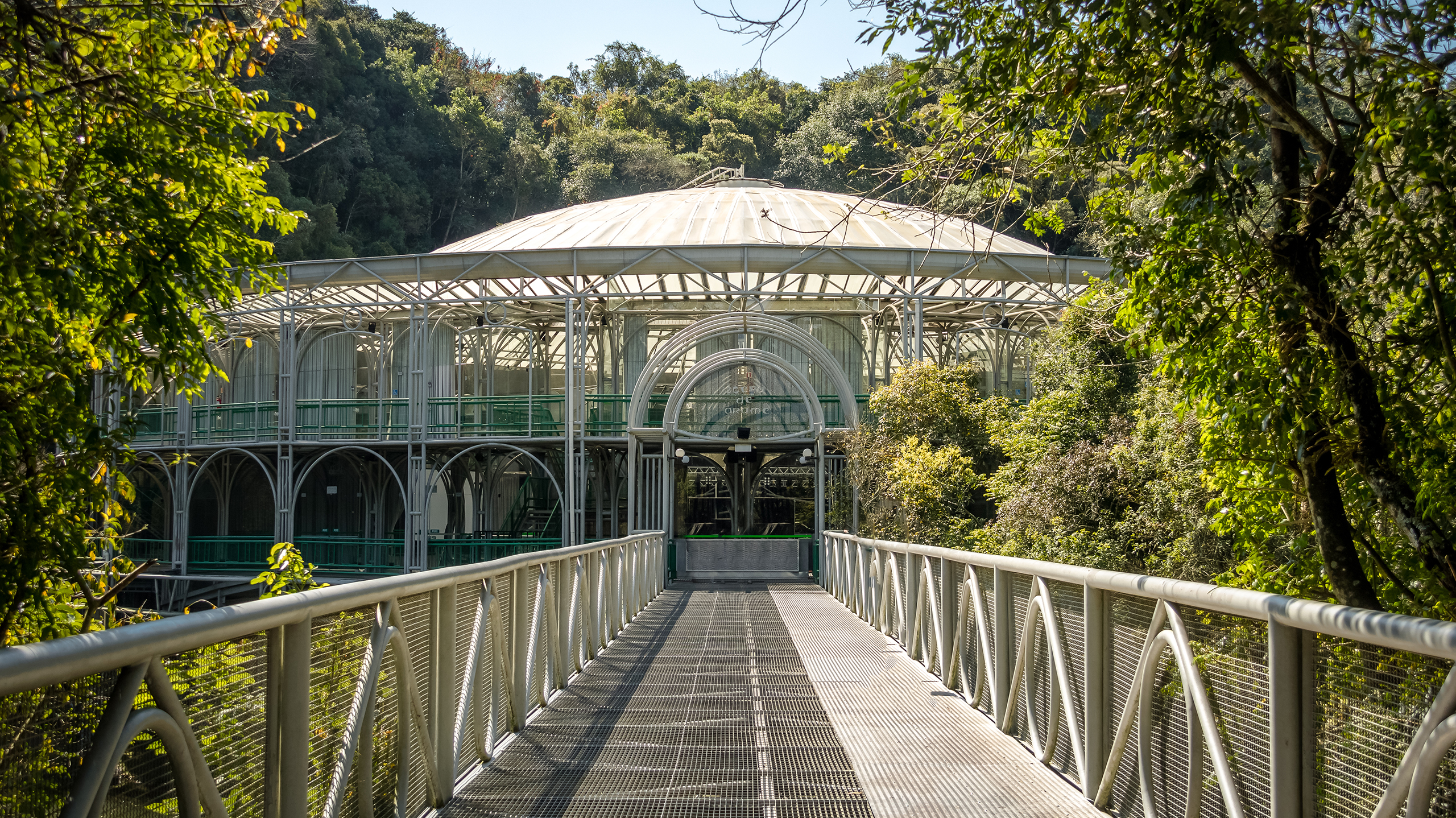 Opera de Arme, Curitiba